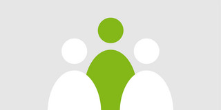 Icon einer Personengruppe, eine Person grün hervorgehoben